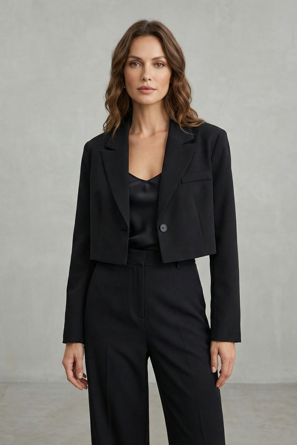 Domina | Women's Chic Cropped Silhouette Blazer